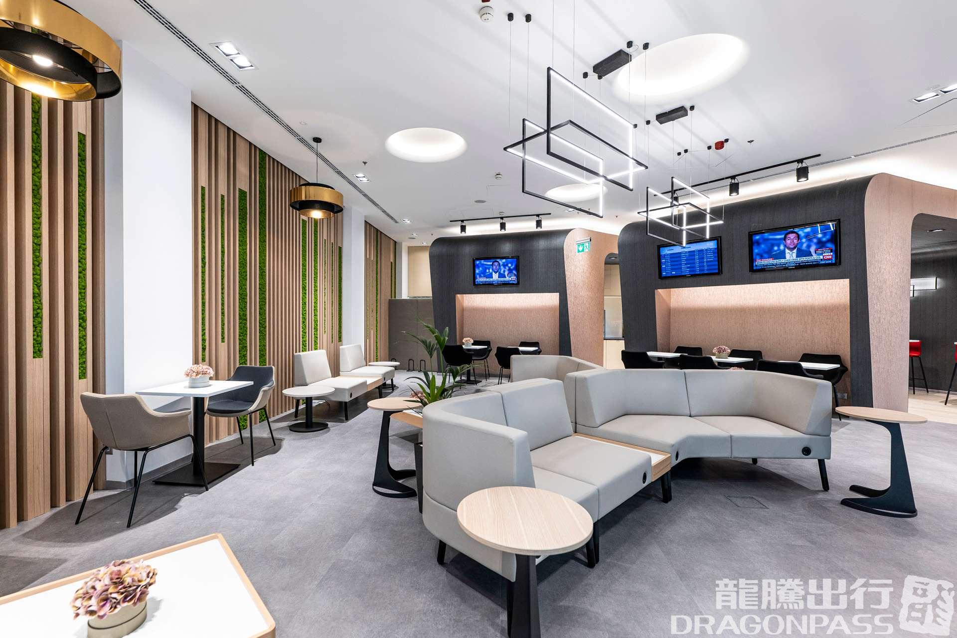 Бизнес-зал SkyCourt Lounge в аэропорту Ференц Лист (BUD)