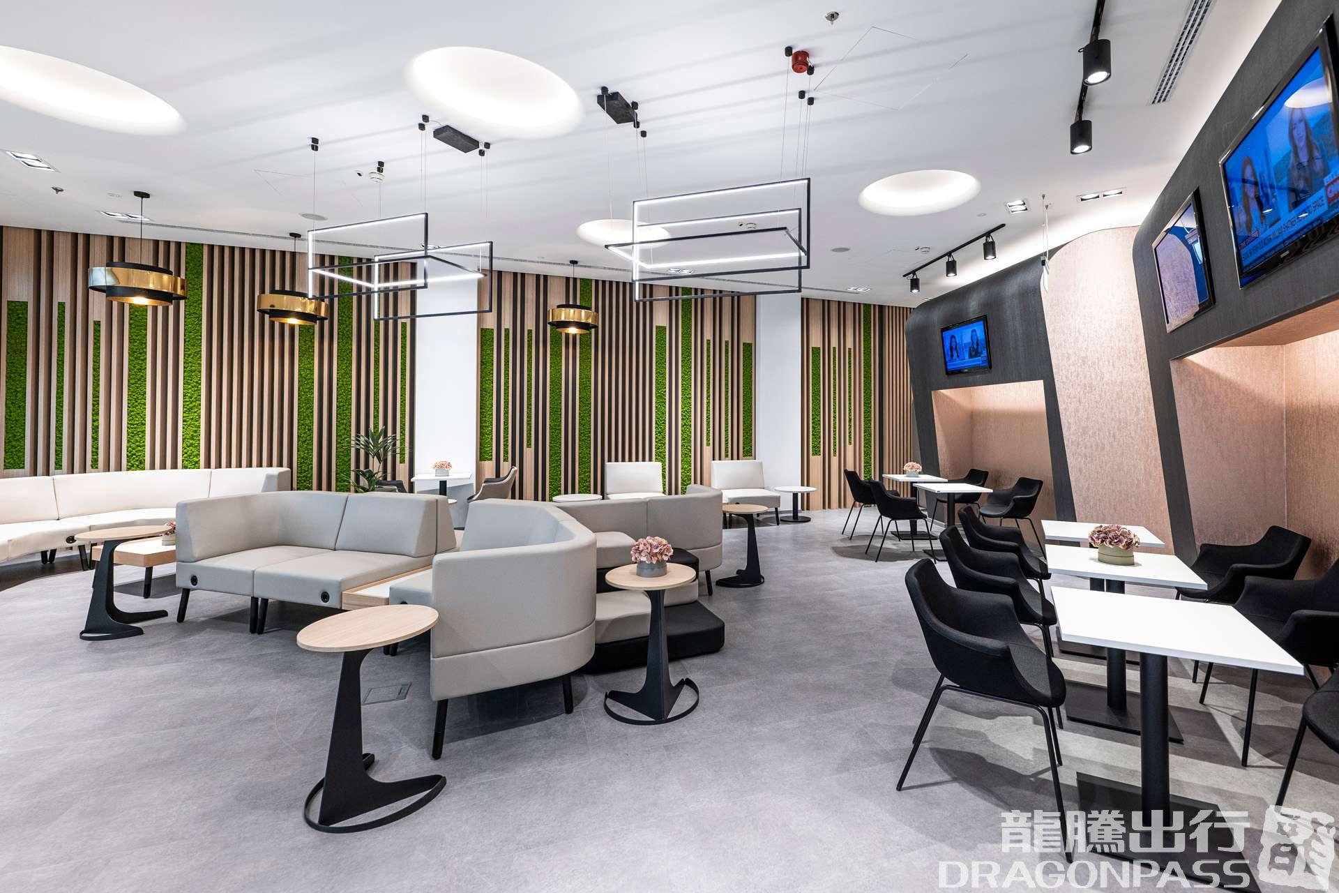 Бизнес-зал SkyCourt Lounge в аэропорту Ференц Лист (BUD)