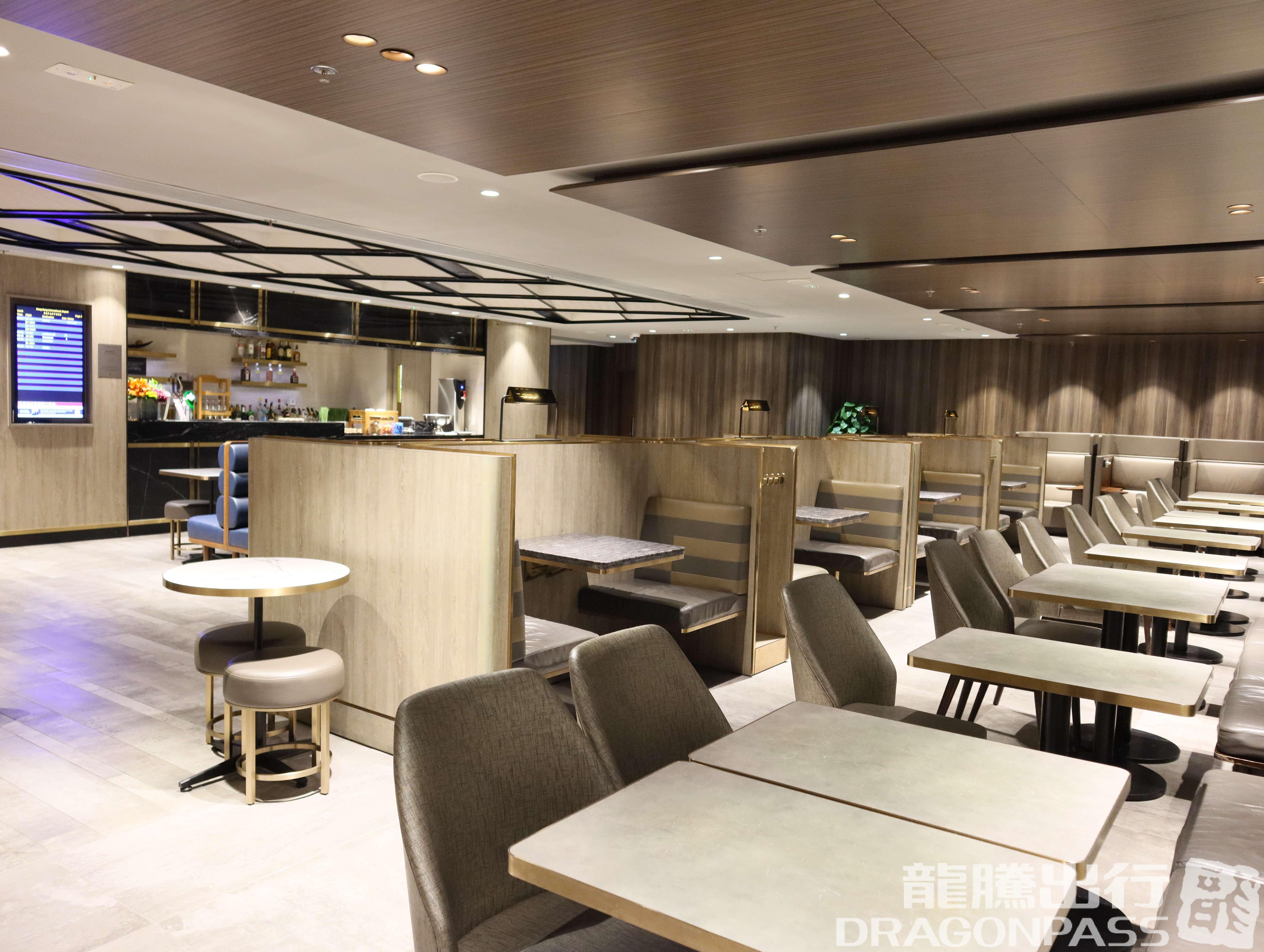 Бизнес-зал Plaza Premium Lounge (Gate 1) в аэропорту Гонконг (HKG)