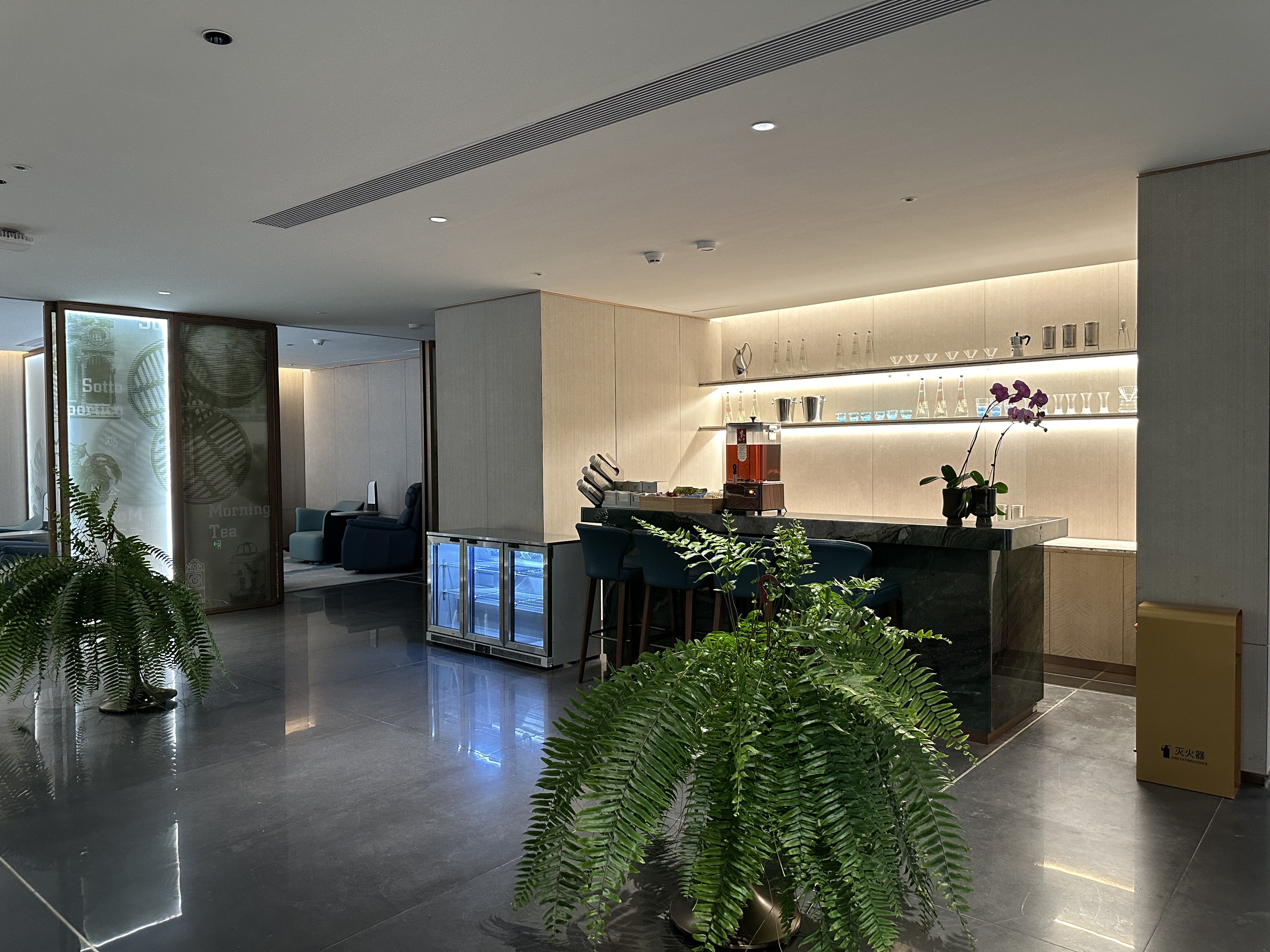 Бизнес-зал L34 Lounge (T3 Domestic) в аэропорту Гуанчжоу Байюнь (CAN)