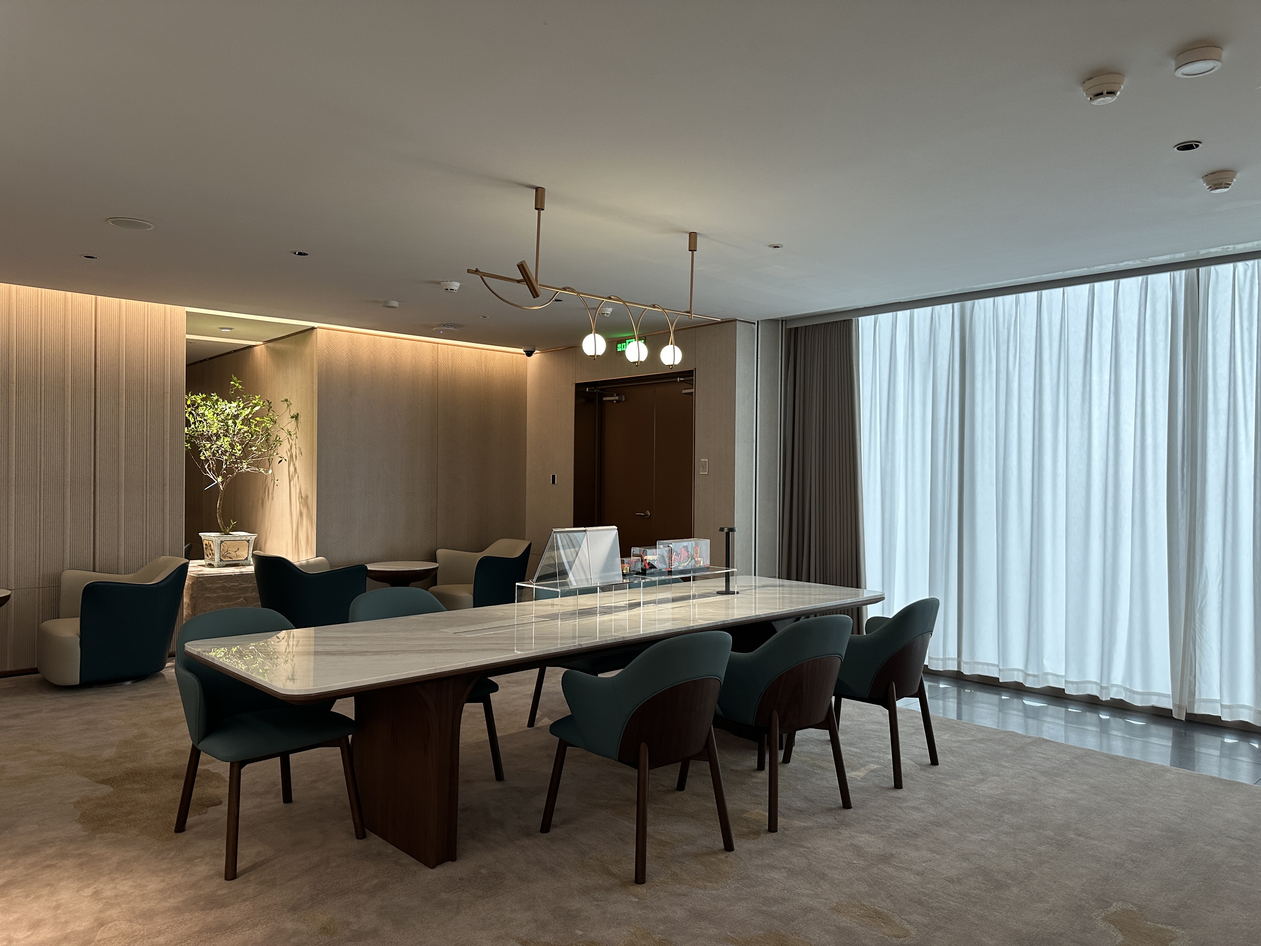 Бизнес-зал L34 Lounge (T3 Domestic) в аэропорту Гуанчжоу Байюнь (CAN)