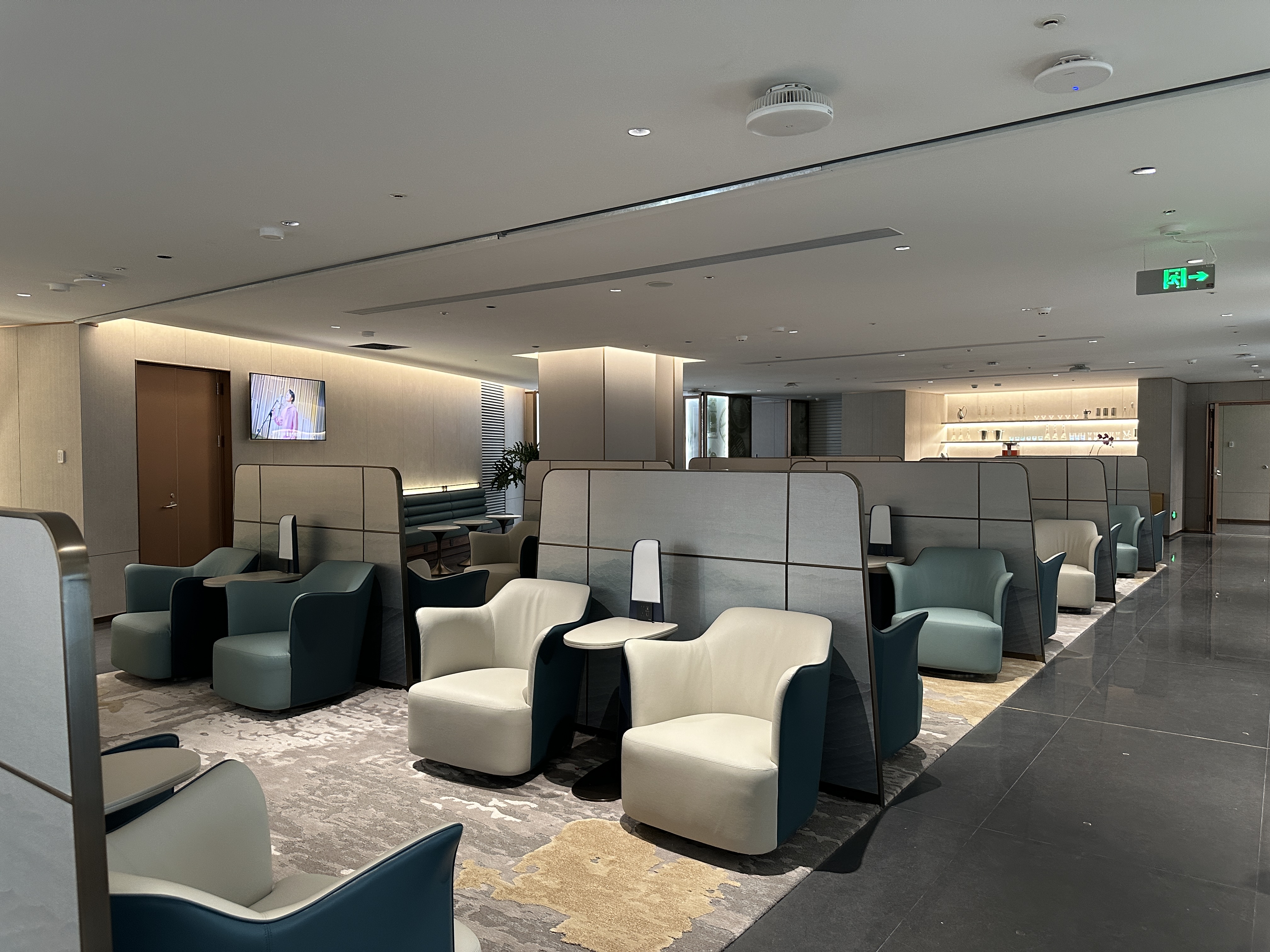 Бизнес-зал L34 Lounge (T3 Domestic) в аэропорту Гуанчжоу Байюнь (CAN)