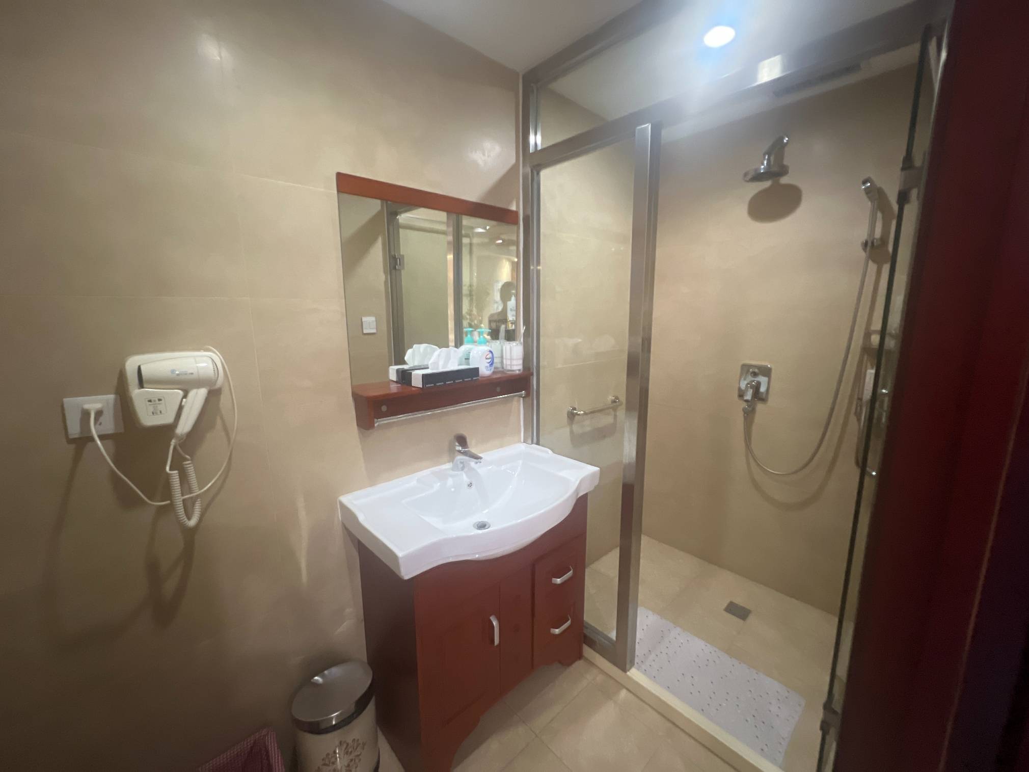 Бизнес-зал South Airlines First Class and Business Class Pearl Member Lounge (T1 International) в аэропорту Международный аэропорт Далянь Чжоушуйцзы (DLC)