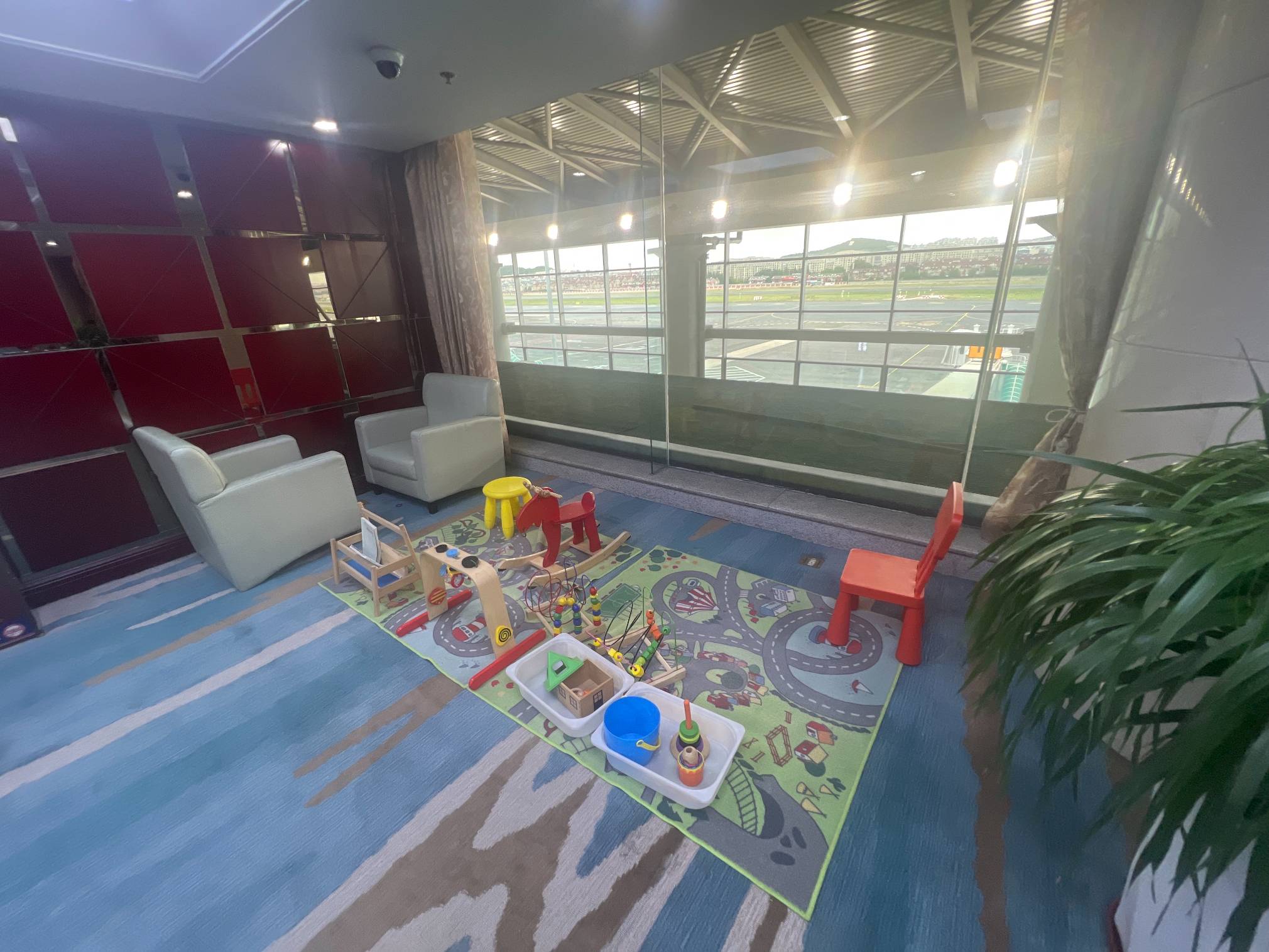 Бизнес-зал South Airlines First Class and Business Class Pearl Member Lounge (T1 International) в аэропорту Международный аэропорт Далянь Чжоушуйцзы (DLC)