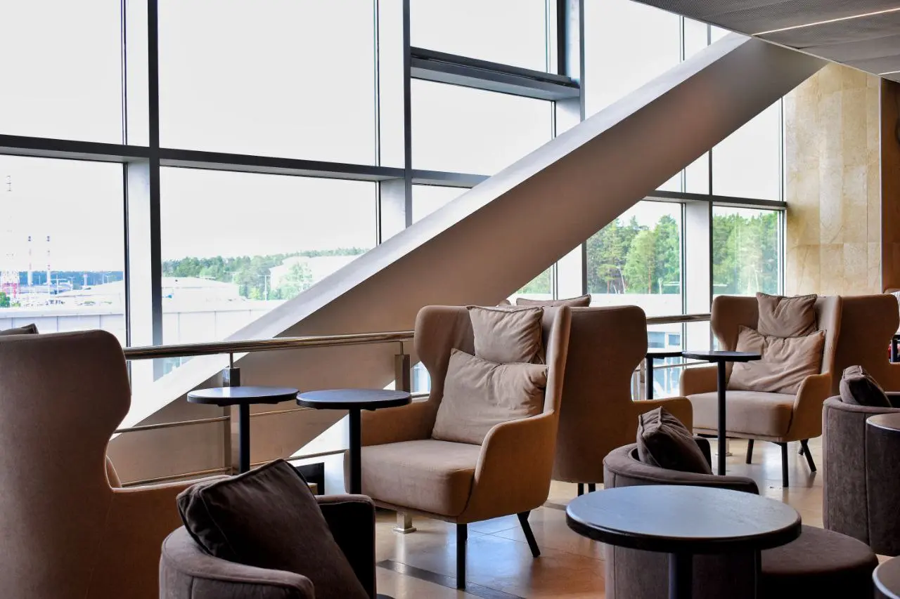 Бизнес-зал Grey Wall Lounge в аэропорту Красноярск (KJA)