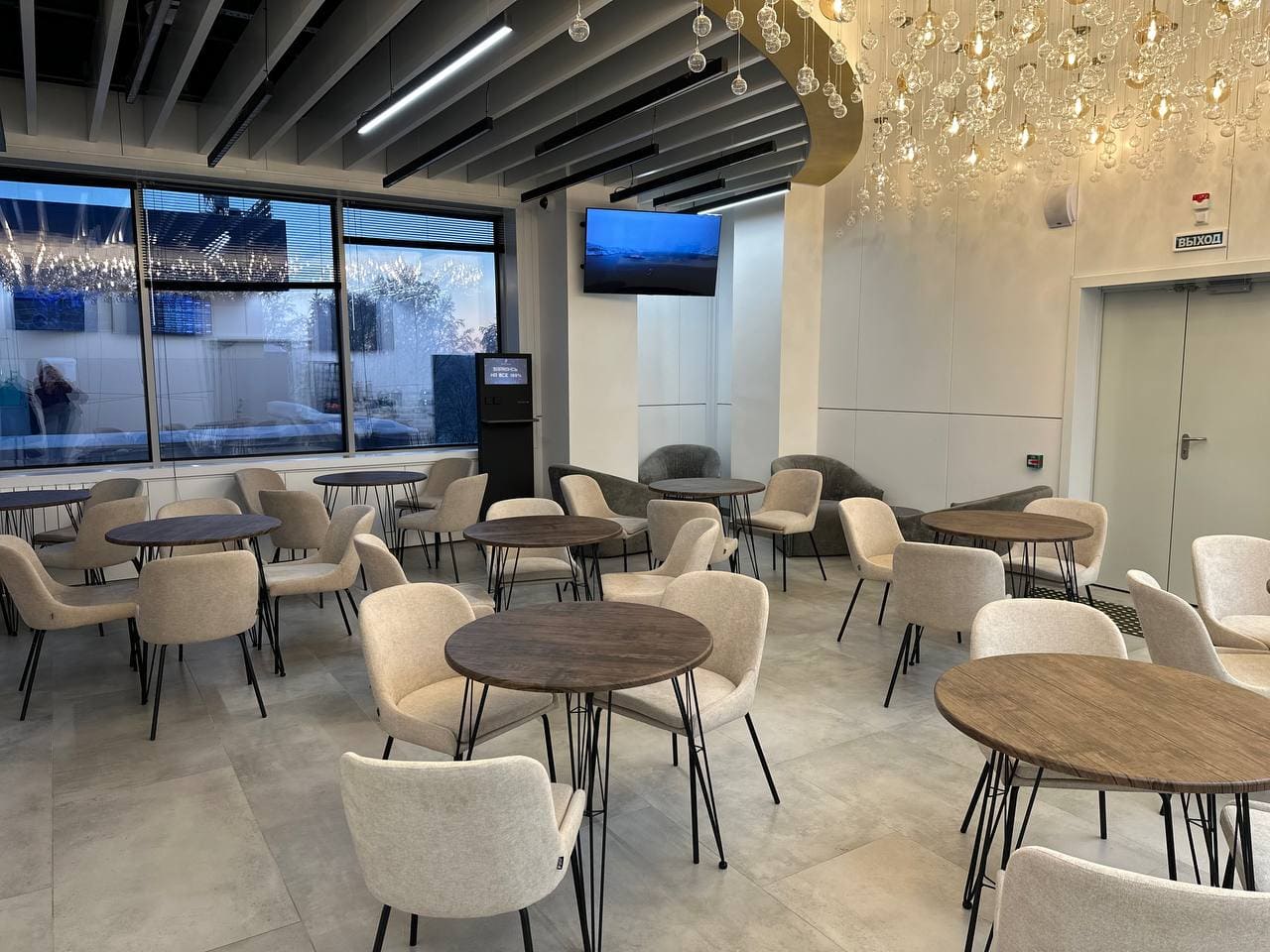 Бизнес-зал Business Lounge в аэропорту Мурманск (MMK)